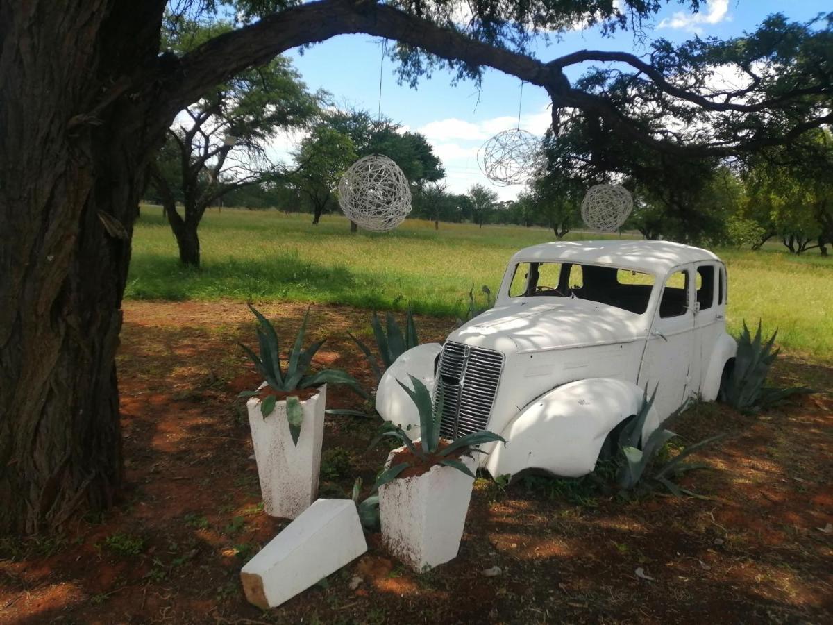 Kameelboom Lodge Vryburg Екстер'єр фото
