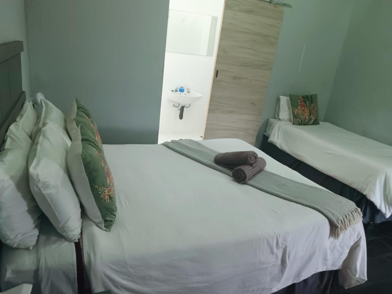 Kameelboom Lodge Vryburg Екстер'єр фото